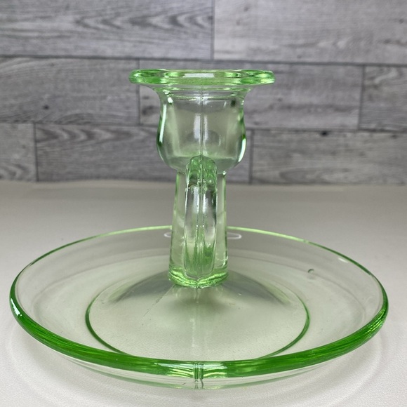 Vintage Green Glass Chamber Candle Holder with Finger Loo - Picture 4 of 12